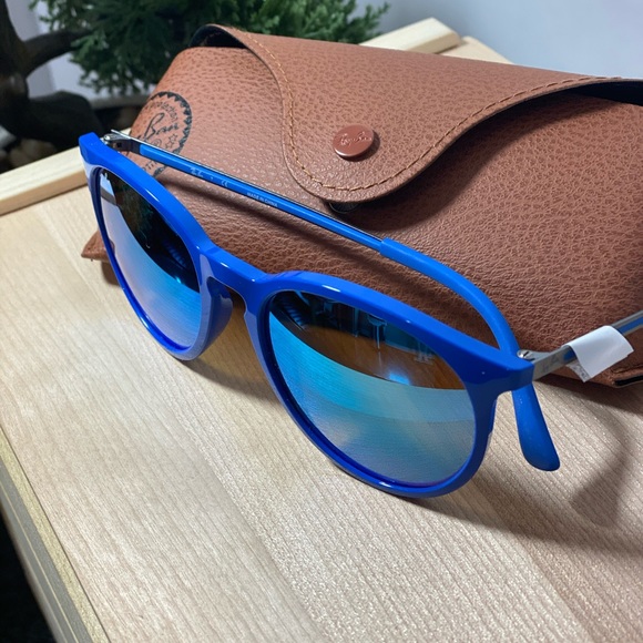 Ray-Ban Erika Sunglasses RB4274 53 18 - Picture 4 of 5